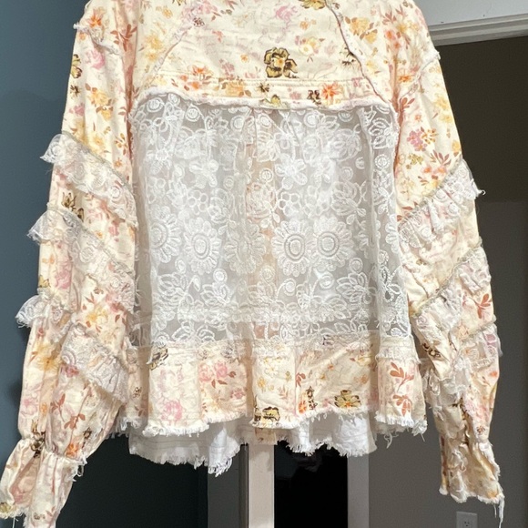 Floral Cream Jacket - Picture 3 of 4